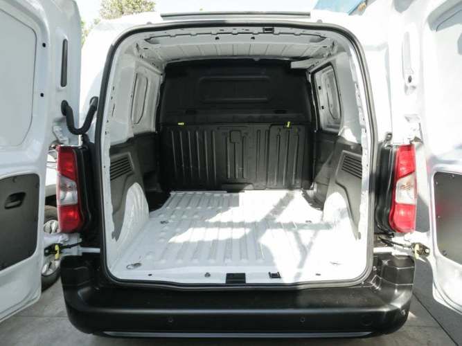 Opel Combo 2024 Combo Diesel 100hp Mt