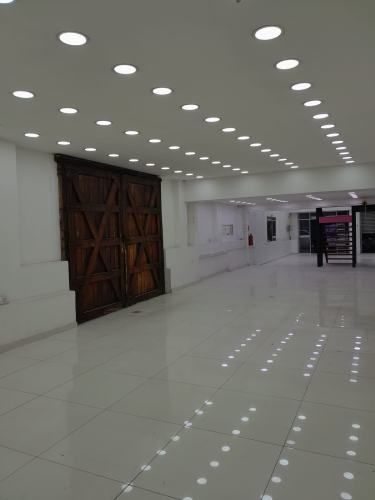 Local comercial con excelente ubicación y listo.para tu negocio