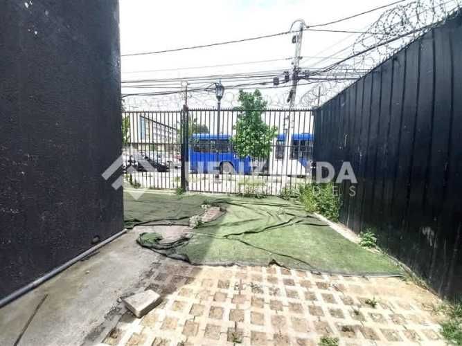 LOCAL COMERCIAL La Ñipa / Américo Vespucio