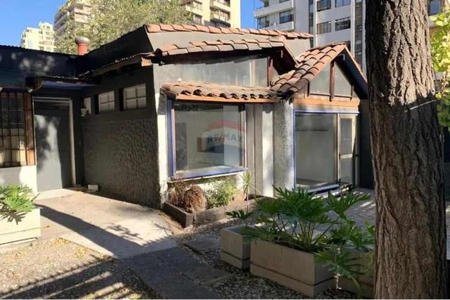 Local comercial en las condes. manquehue/colón