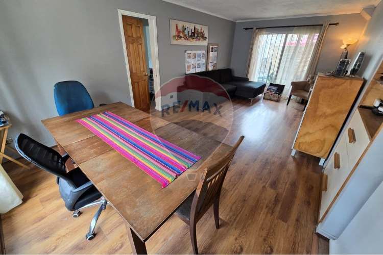 Venta casa 2 pisos en pasaje cerrado