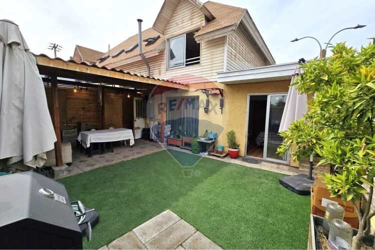 Venta casa 2 pisos en pasaje cerrado