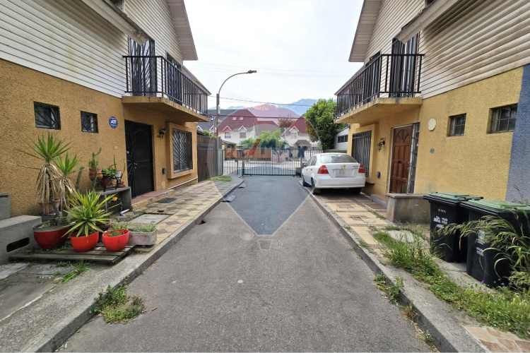 Venta casa 2 pisos en pasaje cerrado