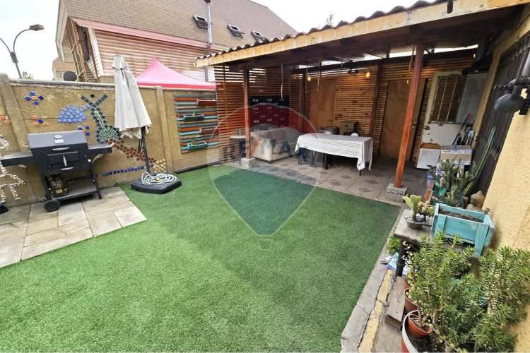 Venta casa 2 pisos en pasaje cerrado