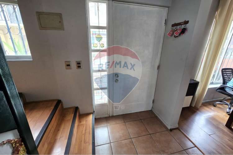 Venta casa 2 pisos en pasaje cerrado