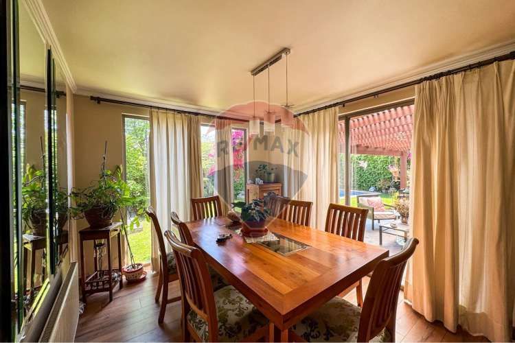 Venta casa en chicureo