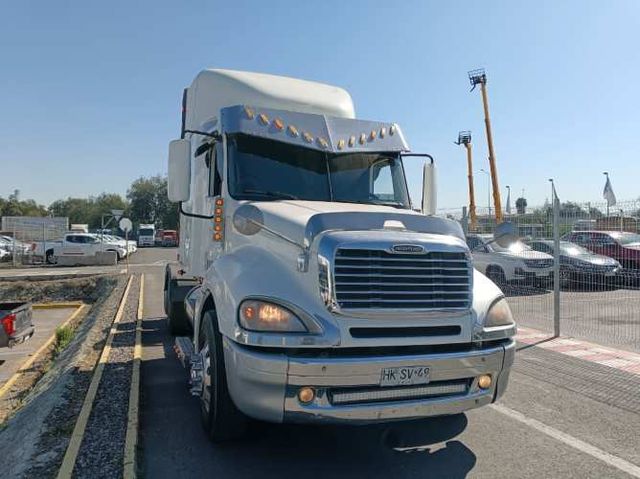 Freightliner CL120