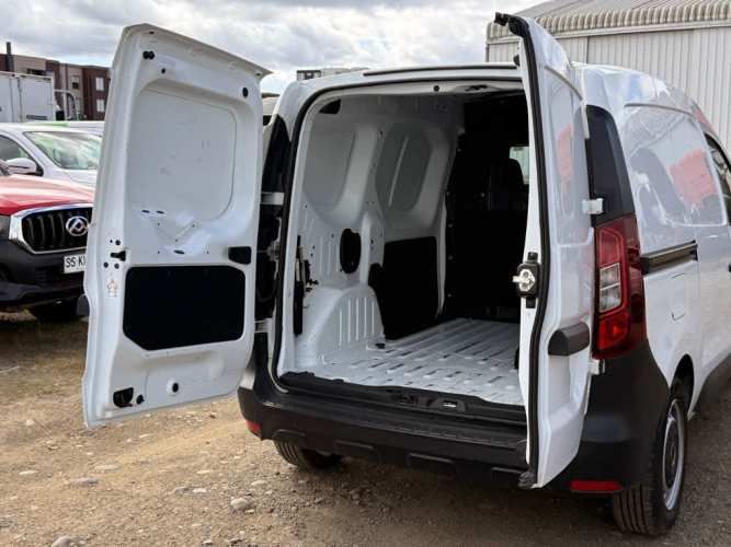 RENAULT EXPRESS 2022