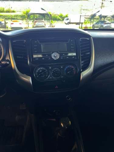 Mitsubishi L 200 KATANA CRT 4X4 (2017)