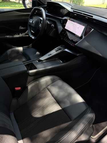 PEUGET 308 GT 1.2 TURBO MAXIMO EQUIPO UN DUEÑO