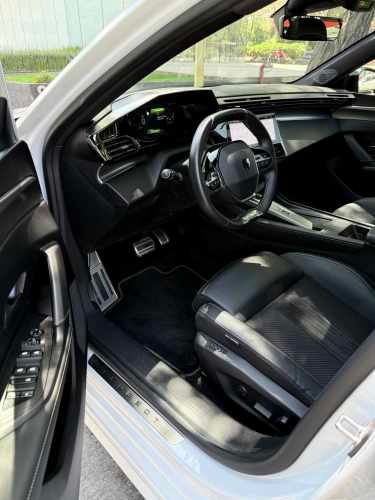 PEUGET 308 GT 1.2 TURBO MAXIMO EQUIPO UN DUEÑO