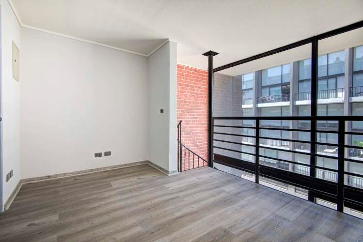 Deptos. Sin uso, a pasos de Metro Republica.