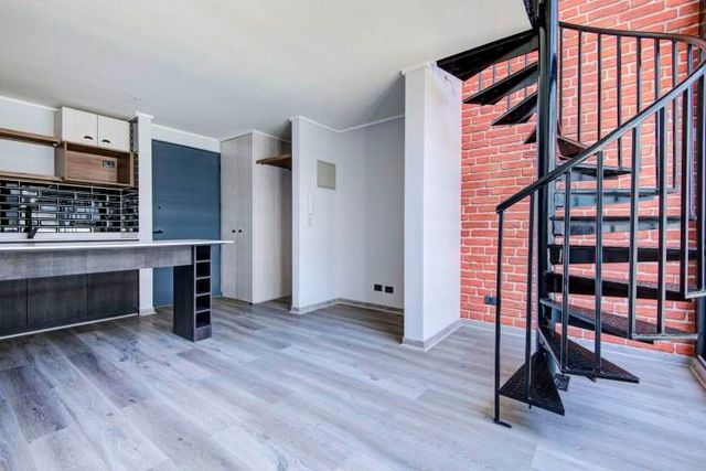 Deptos. Sin uso, a pasos de Metro Republica.