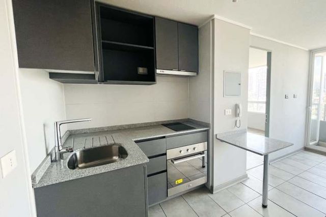 Deptos. Sin uso, a pasos de Metro Plaza Chacabuco.