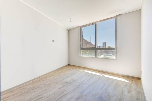 Deptos. Sin uso, a pasos de Metro Plaza Chacabuco.