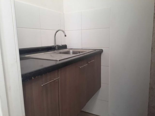 Bodega 211 mt2 en condominio. Renca (125642)