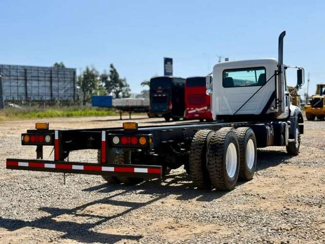 2014 Camión Mack GU813 Granite Chasis Cabinado