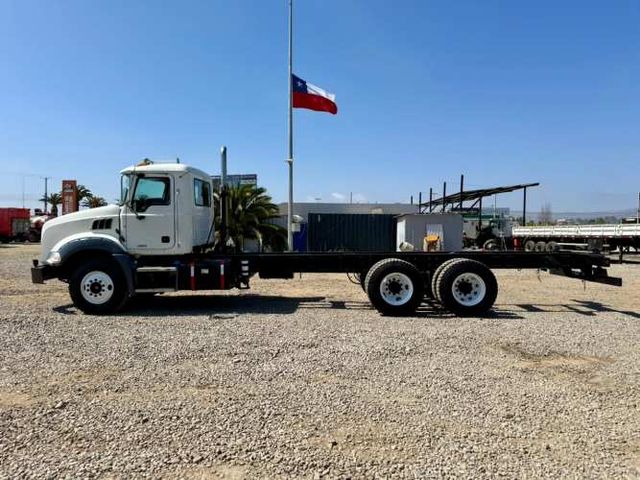 2014 Camión Mack GU813 Granite Chasis Cabinado