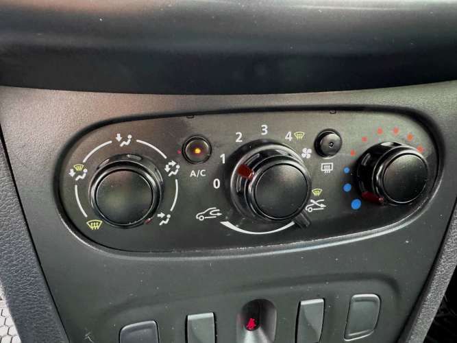 RENAULT SYMBOL EXPRESSION 1.6 MEC FULL AIRE AIRBAG 2015