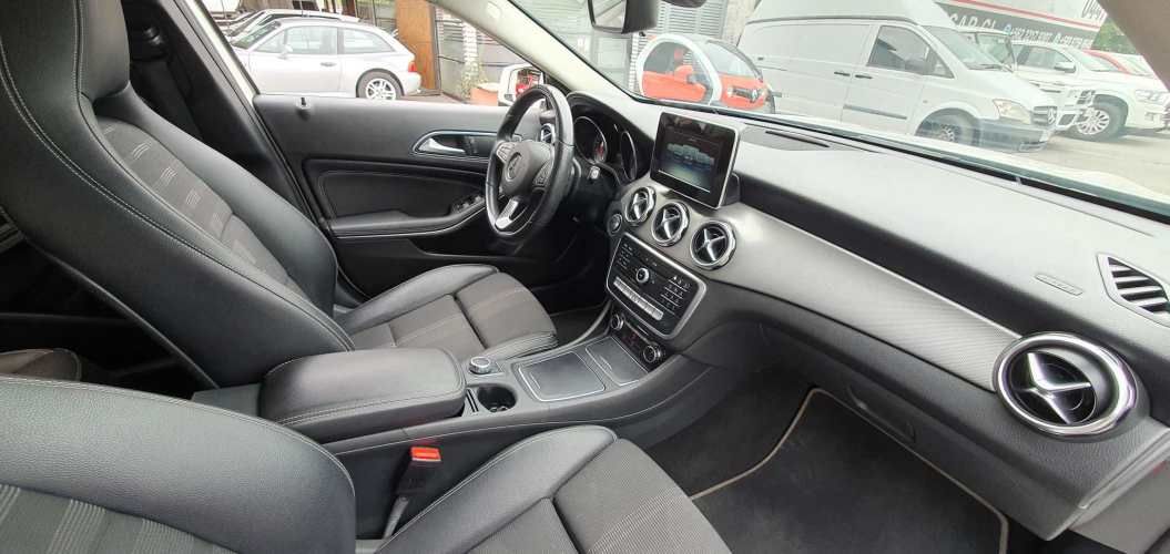 Mercedes Benz GLA200 2019