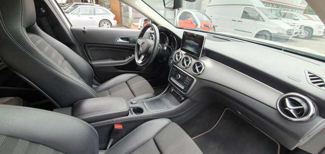 Mercedes Benz GLA200 2019