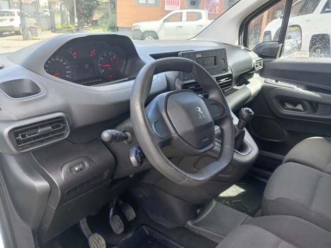 PEUGEOT PARTNER 2021