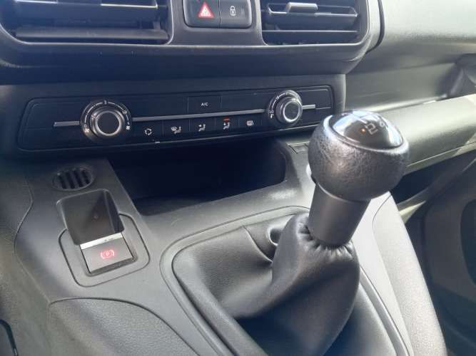 PEUGEOT PARTNER 2021