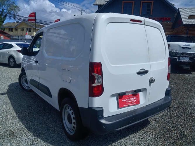 PEUGEOT PARTNER 2021