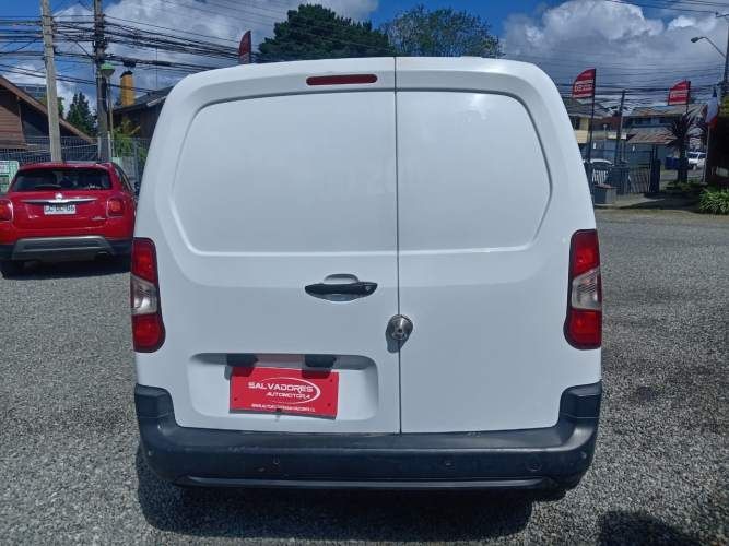 PEUGEOT PARTNER 2021