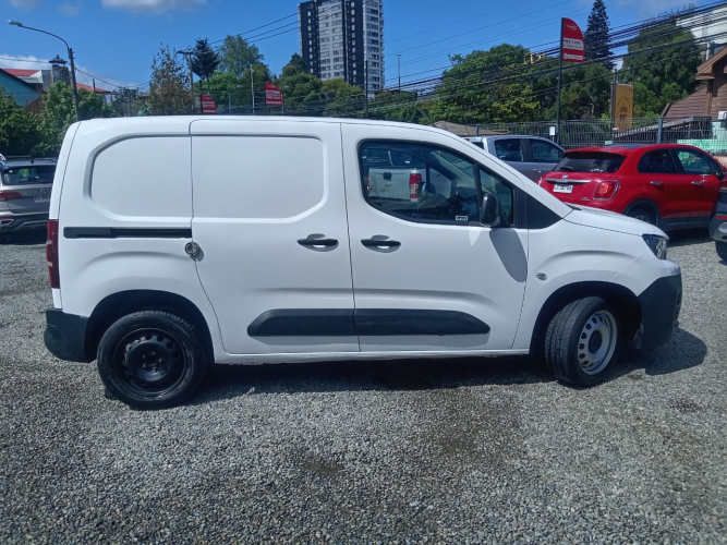 PEUGEOT PARTNER 2021