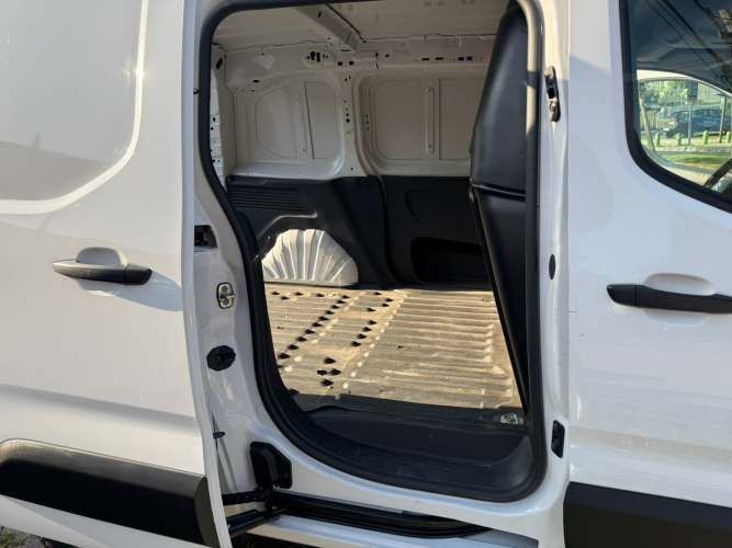 CITROËN BERLINGO DIESEL 1.5 MEC 6 VEL UNICO DUEÑO 2024