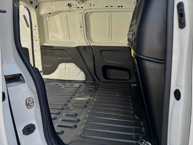 CITROËN BERLINGO DIESEL 1.5 MEC 6 VEL UNICO DUEÑO 2024