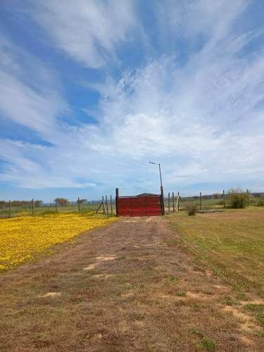 VENTA DE TERRENO CON CASA AMOBLADA