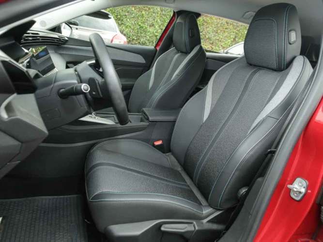 Peugeot  Allure Puretech 130 Eat8