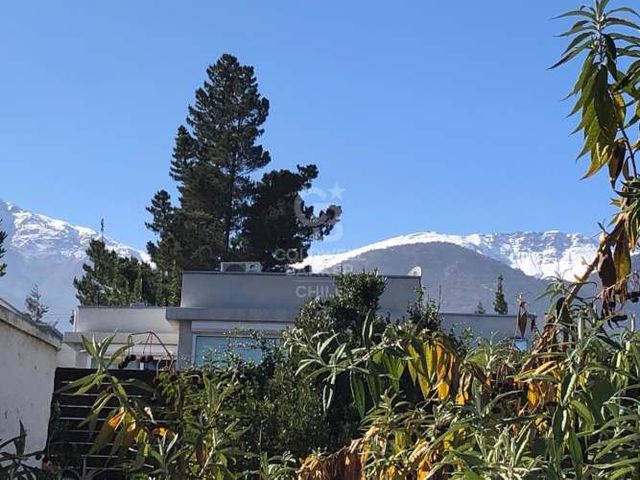 Exclusiva casa en La Reina. Venta/Arriendo.