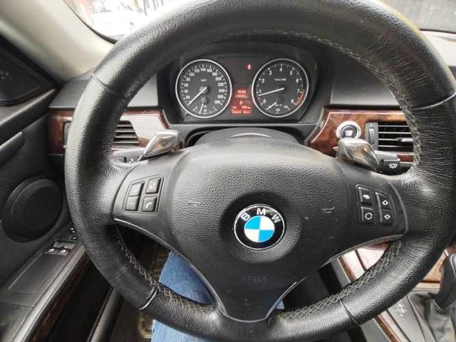 BMW 330  CIA 2009