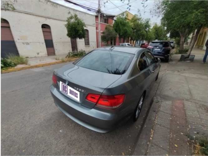 BMW 330  CIA 2009