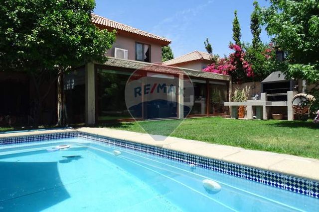 Casa en condominio y con muy buena distribución