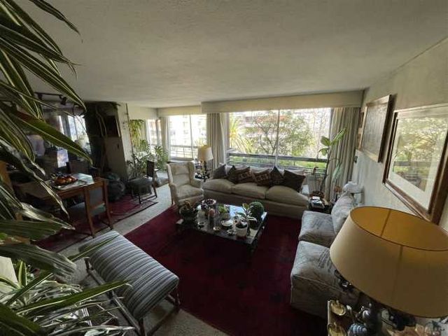 DEPARTAMENTO Luis Thayer Ojeda / Carlos Antúnez