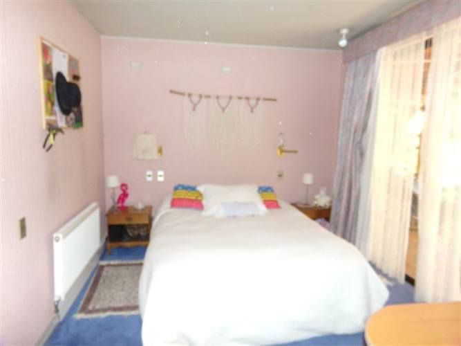 CASA CASI CON CALLE LAS DIEZ CUADRAS