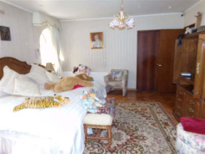 CASA CASI CON CALLE LAS DIEZ CUADRAS