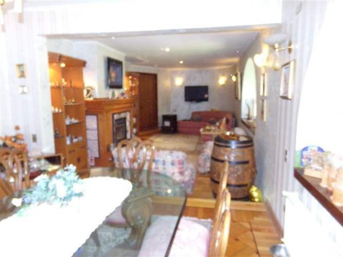 CASA CASI CON CALLE LAS DIEZ CUADRAS