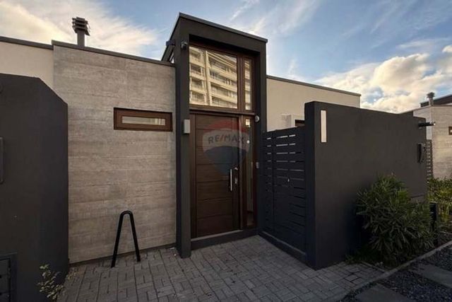 ¡townhouse moderno de tres pisos en concepción !