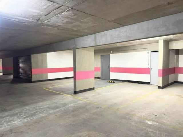 ESTACIONAMIENTO Av. Ricardo Lyon / El Vergel