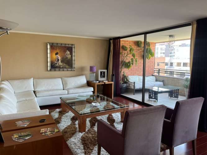 AMPLIO DEPTO 3DORM MAS SERVICIO Y 2 ESTACIONAMIENTOS