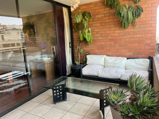 AMPLIO DEPTO 3DORM MAS SERVICIO Y 2 ESTACIONAMIENTOS