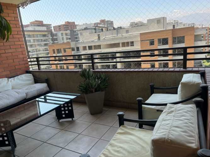 AMPLIO DEPTO 3DORM MAS SERVICIO Y 2 ESTACIONAMIENTOS