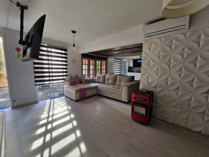 CASA PJ NAVIO ORIENTE LOMAS DEL MAIPO