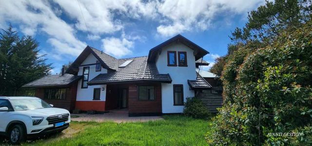 CASA EN PARCELACION LOMAS DE PUERTO CHICO