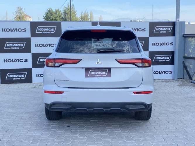 Mitsubishi Outlander 2.0 At 4x2 2022
